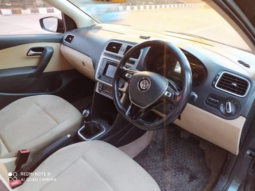 Volkswagen Polo 1.2 MPI Highline 2017 MT for sale in New Delhi