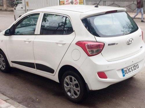 Hyundai i10 Magna 2014 MT for sale in New Delhi