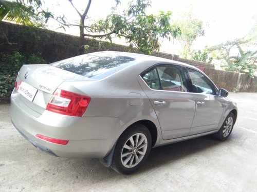 Used 2015 Skoda Octavia Ambition 2.0 TDI AT for sale in Mumbai