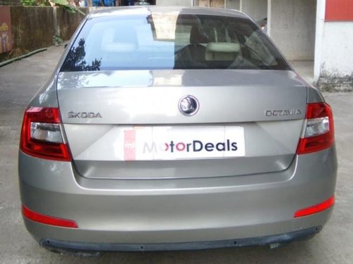 Used 2015 Skoda Octavia Ambition 2.0 TDI AT for sale in Mumbai