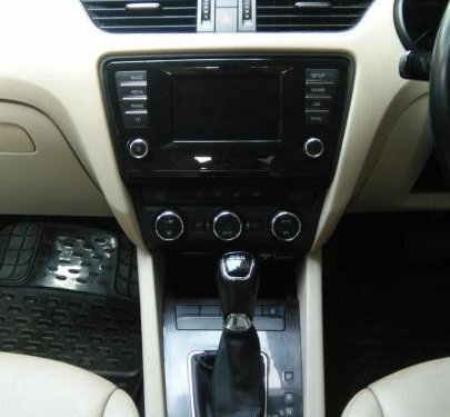 Used 2015 Skoda Octavia Ambition 2.0 TDI AT for sale in Mumbai