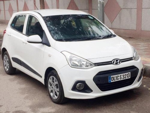 Hyundai i10 Magna 2014 MT for sale in New Delhi