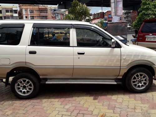 Chevrolet Tavera Version Neo 3 LT 9 Seats BSIV MT 2012 in Kolkata