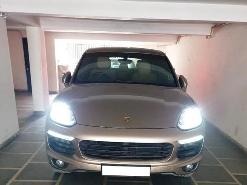 Used 2016 Porsche Cayenne Diesel Platinum Edition AT for sale in New Delhi