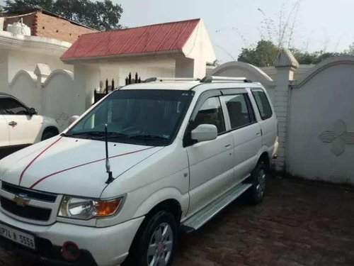 Used 2015 Chevrolet Tavera MT for sale in Allahabad 