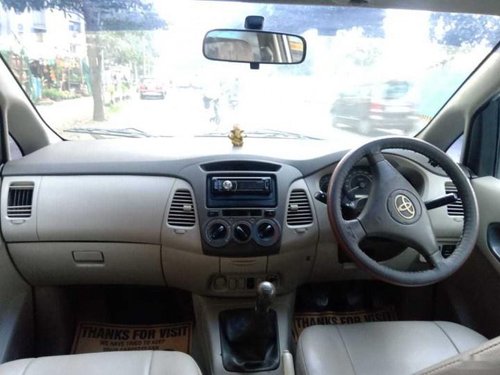 Used Toyota Innova MT 2004-2011 car at low price in Mumbai