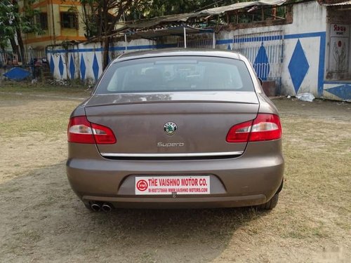 Skoda Superb 2009-2014 1.8 TFSI MT in Kolkata