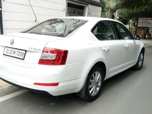 Skoda Octavia AT 2014 in New Delhi