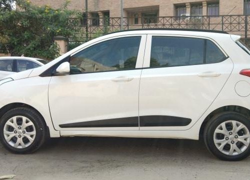 Hyundai Grand i10 2013-2016 Sportz MT for sale in Ahmedabad