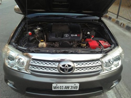 Toyota Fortuner 3.0 Diesel 2010 MT for sale in Mumbai