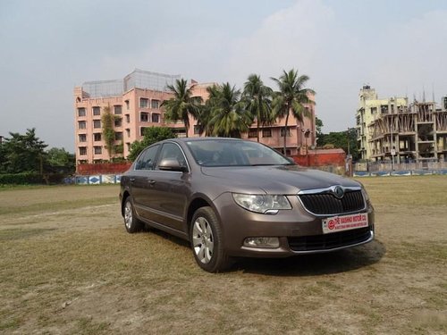 Skoda Superb 2009-2014 1.8 TFSI MT in Kolkata