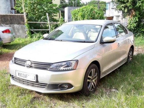 Volkswagen Jetta 2013-2015 2.0L TDI Highline AT for sale in Kolkata