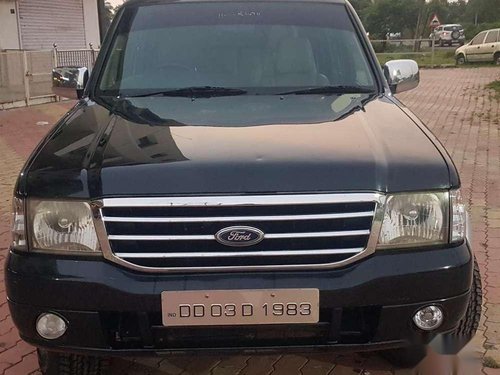 Used Ford Endeavour XLT 4X2, 2006, Diesel MT for sale in Navsari 