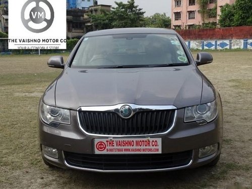 Skoda Superb 2009-2014 1.8 TFSI MT in Kolkata