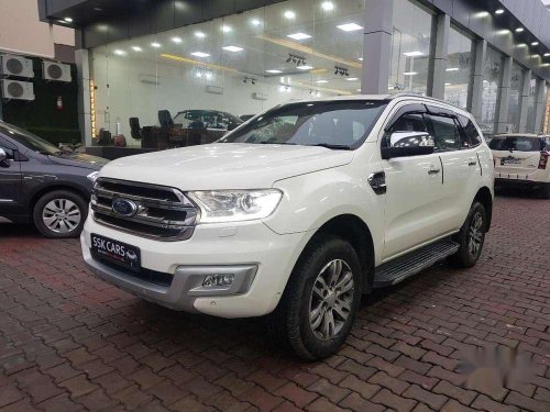 Used Ford Endeavour 2016 AT for sale in Lucknow 