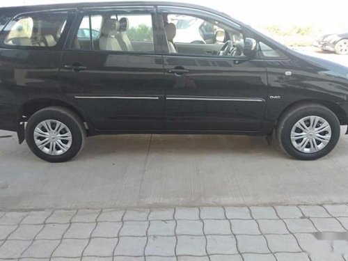 Used 2006 Toyota Innova MT 2004-2011 for sale in Indore