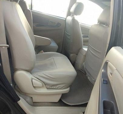 Used 2006 Toyota Innova MT 2004-2011 for sale in Indore