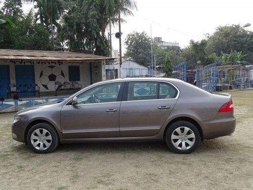 Skoda Superb 2009-2014 1.8 TFSI MT in Kolkata