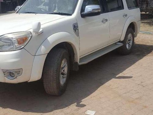 Ford Endeavour 2.5L 4x2, 2011, Diesel MT in Bareilly