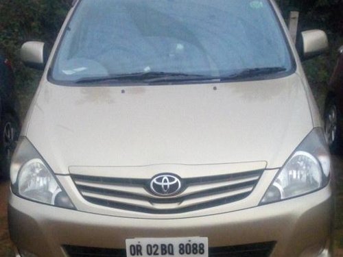 Toyota Innova 2.5 E Diesel MS 8-seater 2011 MT for sale in Bhubaneswar