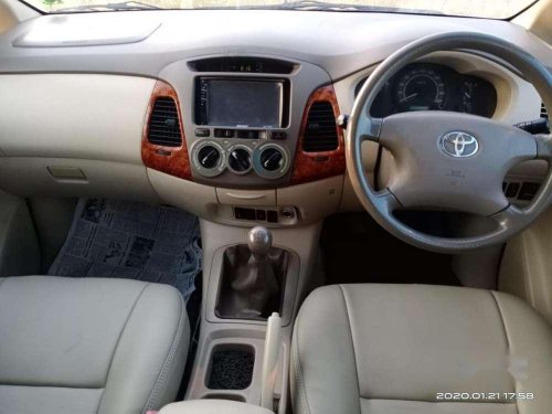 Toyota Innova 2.5 V 7 STR, 2007, Diesel MT  in Erode