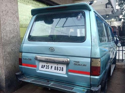 Used 2002 Toyota Qualis Version FS B3 MT for sale in Hyderabad