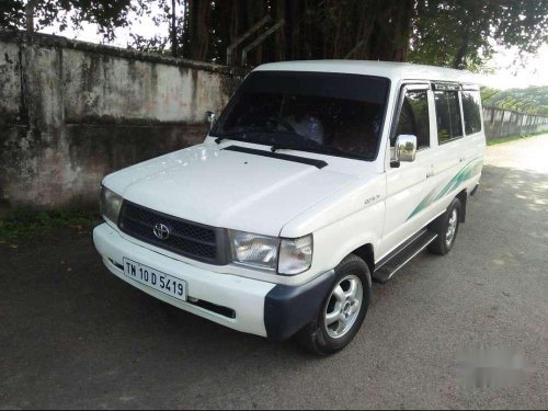 Toyota Qualis FS B3, 2002, Diesel MT for sale in Chennai