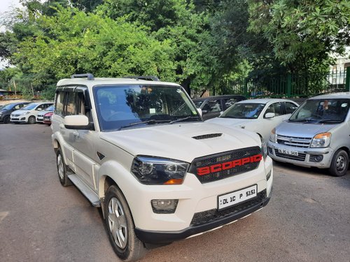 2015 Mahindra Scorpio S4 Diesel MT in New Delhi