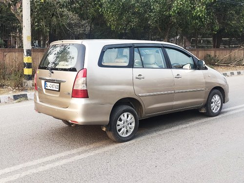 2011 Toyota Innova V Diesel MT in New Delhi