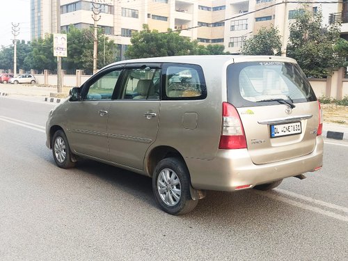 2011 Toyota Innova V Diesel MT in New Delhi