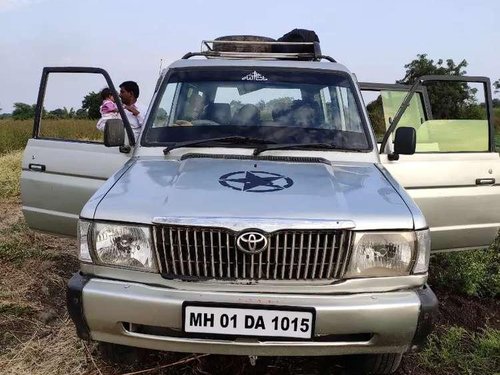 2001 Toyota Qualis MT for sale in Solapur 