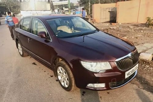 2011 Skoda Superb Diesel MT in New Delhi