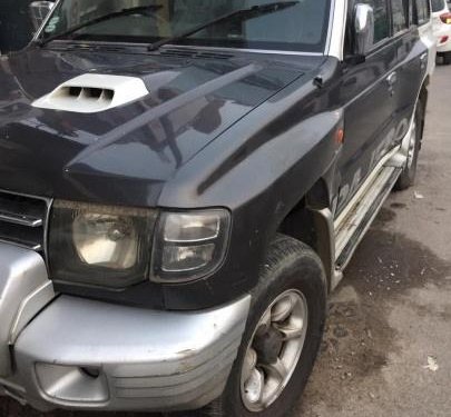 Used 2009 Mitsubishi Pajero 2.8 SFX BSIII Dual Tone MT for sale in New Delhi