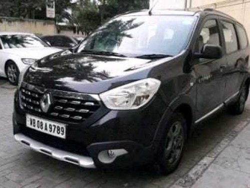 Used Renault Lodgy Stepway 110PS RXZ 7S MT 2015 in Kolkata