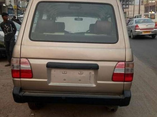 Used 2004 Toyota Qualis GS C1 MT for sale in Hyderabad