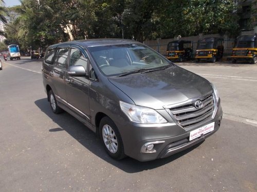 Used Toyota Innova MT car at low price in Mumbai