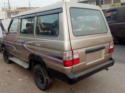 Used 2004 Toyota Qualis GS C1 MT for sale in Hyderabad