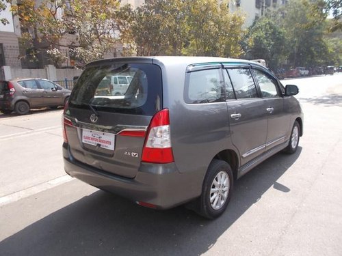 Used Toyota Innova MT car at low price in Mumbai