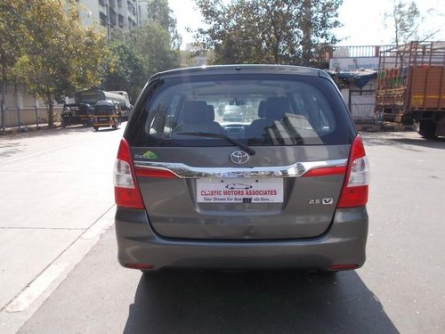 Used Toyota Innova MT car at low price in Mumbai