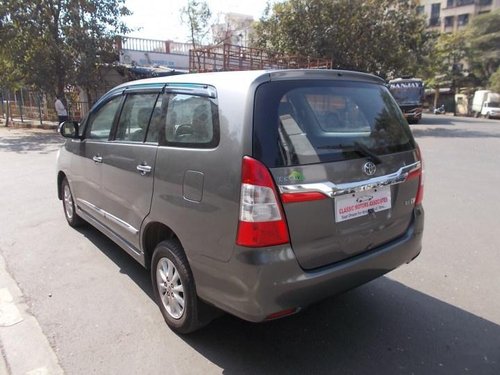 Used Toyota Innova MT car at low price in Mumbai