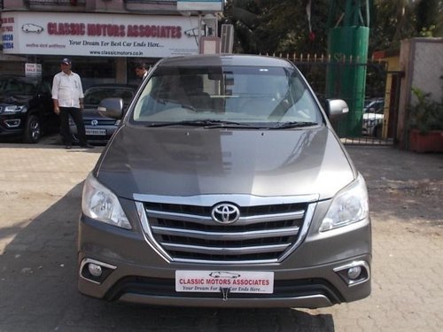 Used Toyota Innova MT car at low price in Mumbai