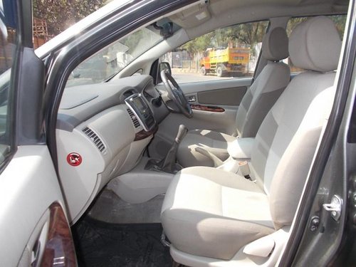 Used Toyota Innova MT car at low price in Mumbai