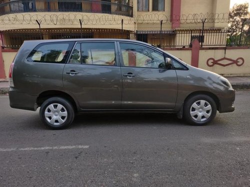 Used Toyota Innova MT 2004-2011 car at low price in Mumbai - Maharashtra