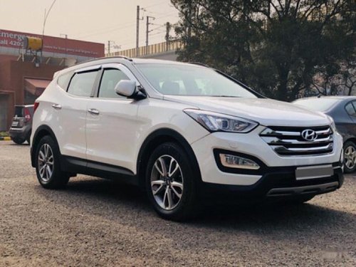 Used 2015 Hyundai Santa Fe 4WD AT for sale in New Delhi