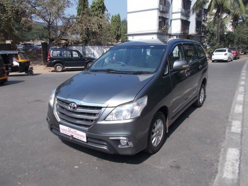 Used Toyota Innova MT car at low price in Mumbai