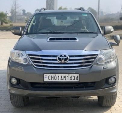 2012 Toyota Fortuner 4x2 Manual MT for sale in Chandigarh