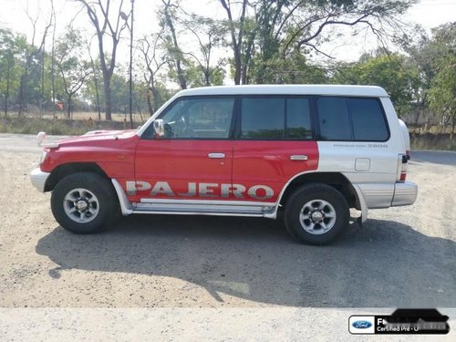 Mitsubishi Pajero 2.8 SFX BSIII Single Tone MT 2012 in Aurangabad