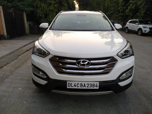 Hyundai Santa Fe 2WD AT 2016 for sale in New Delhi