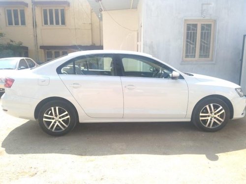 Volkswagen Jetta 2015 2.0L TDI Highline AT for sale in Coimbatore