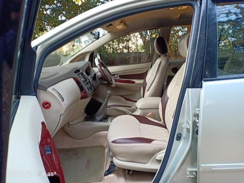 Toyota Innova 2004-2011 2.5 V Diesel 7-seater MT for sale in Bangalore